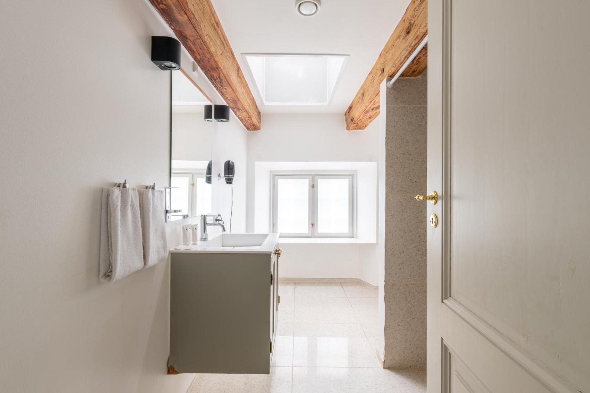 City Apartment With Exposed Ceiling Beams Köpenhamn Exteriör bild